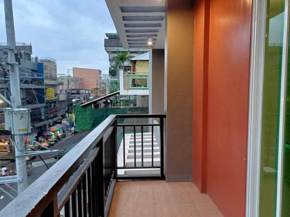 Spacious Cozy Room For Rent Near Naia 帕赛 外观 照片
